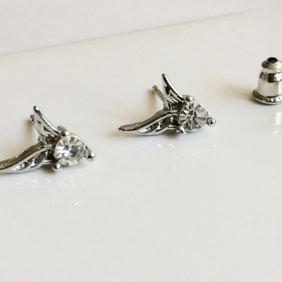✨Tiny Angel Wings Earrings, Crystal Earrings✨ - Picture 3 of 4